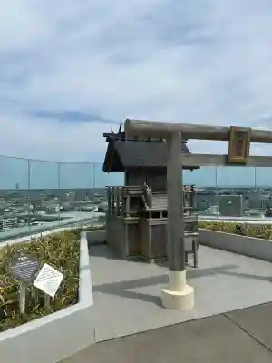 交通神社の{uncategorized: "未分類", other: "その他", undefined: "問題あり", building: "その他建物", grave: "お墓", sacred_gate: "鳥居", guardian: "狛犬", statue: "像", buddha: "仏像", history: "歴史", nature: "自然", garden: "庭園", animal: "動物", pagoda: "塔", temizu: "手水舎", mountain_gate: "山門・神門", sanctuary: "本殿・本堂", subordinate: "末社・摂社", art: "芸術", scenery: "景色", jizo: "地蔵", ema: "絵馬", goshuin: "御朱印", omikuji: "おみくじ", items: "授与品その他", amulet: "お守り", goshuincho: "御朱印帳", eats: "食事", festival: "お祭り", votive_dance: "神楽", shichigosan: "七五三参", wedding: "結婚式", experience: "体験その他", initially: "初詣", around: "周辺", anti_infection: "感染症対策"}