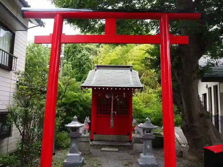 鴨居八幡神社の末社・摂社