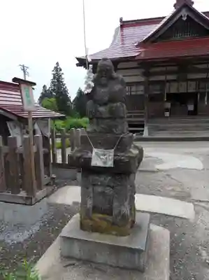 奥富士出雲神社の像