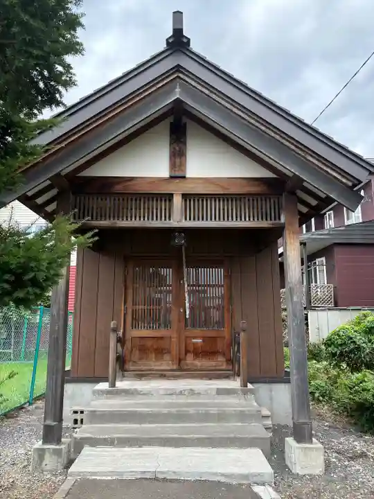 苗穂山農本神社(北海道)