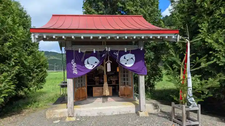西様似神社の本殿・本堂