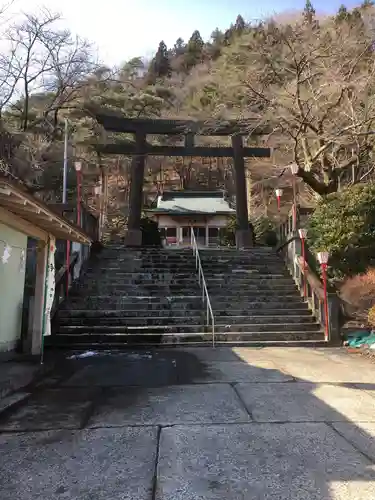 藤原町護国神社の鳥居
