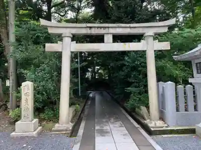 氣比神宮の鳥居