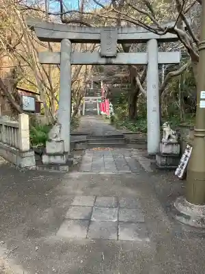 稲荷神社の{uncategorized: "未分類", other: "その他", undefined: "問題あり", building: "その他建物", grave: "お墓", sacred_gate: "鳥居", guardian: "狛犬", statue: "像", buddha: "仏像", history: "歴史", nature: "自然", garden: "庭園", animal: "動物", pagoda: "塔", temizu: "手水舎", mountain_gate: "山門・神門", sanctuary: "本殿・本堂", subordinate: "末社・摂社", art: "芸術", scenery: "景色", jizo: "地蔵", ema: "絵馬", goshuin: "御朱印", omikuji: "おみくじ", items: "授与品その他", amulet: "お守り", goshuincho: "御朱印帳", eats: "食事", festival: "お祭り", votive_dance: "神楽", shichigosan: "七五三参", wedding: "結婚式", experience: "体験その他", initially: "初詣", around: "周辺", anti_infection: "感染症対策"}