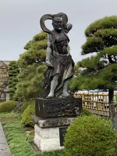 松林寺の像