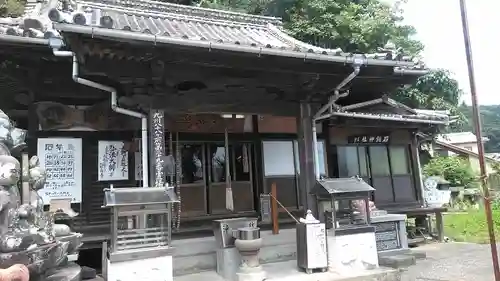 海岸寺の本殿・本堂
