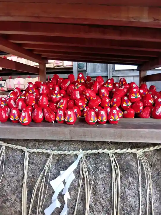 市比賣神社の{uncategorized: "未分類", other: "その他", undefined: "問題あり", building: "その他建物", grave: "お墓", sacred_gate: "鳥居", guardian: "狛犬", statue: "像", buddha: "仏像", history: "歴史", nature: "自然", garden: "庭園", animal: "動物", pagoda: "塔", temizu: "手水舎", mountain_gate: "山門・神門", sanctuary: "本殿・本堂", subordinate: "末社・摂社", art: "芸術", scenery: "景色", jizo: "地蔵", ema: "絵馬", goshuin: "御朱印", omikuji: "おみくじ", items: "授与品その他", amulet: "お守り", goshuincho: "御朱印帳", eats: "食事", festival: "お祭り", votive_dance: "神楽", shichigosan: "七五三参", wedding: "結婚式", experience: "体験その他", initially: "初詣", around: "周辺", anti_infection: "感染症対策"}