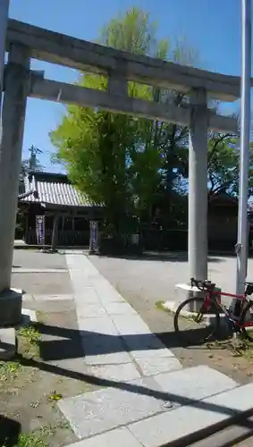 柳原稲荷神社の鳥居