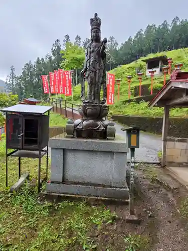 金剛山瑞峯寺(金剛不動尊) の仏像