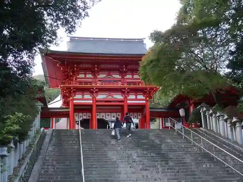 近江神宮の山門