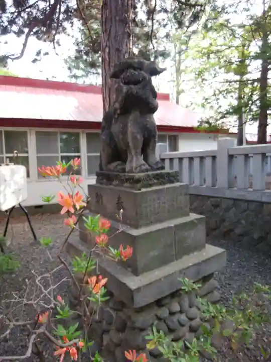 彌彦神社 (伊夜日子神社)の狛犬