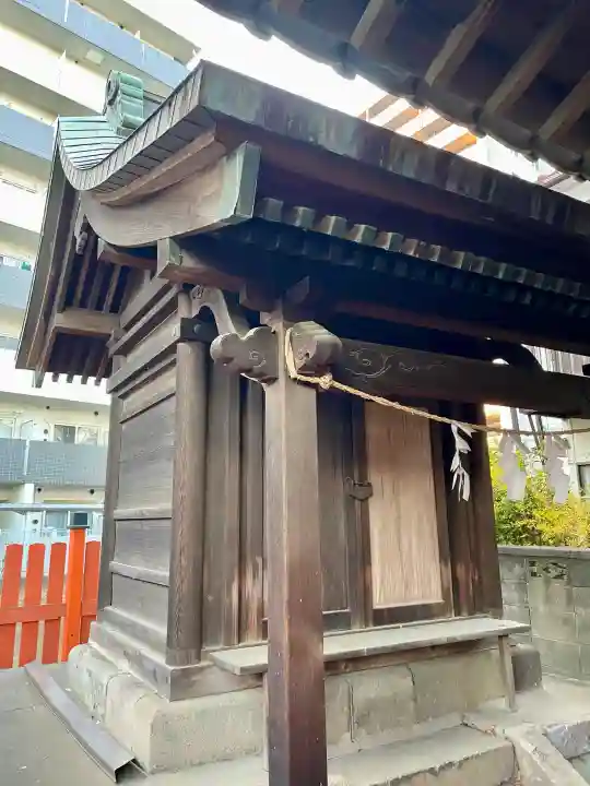 楢姫稲荷神社の{uncategorized: "未分類", other: "その他", undefined: "問題あり", building: "その他建物", grave: "お墓", sacred_gate: "鳥居", guardian: "狛犬", statue: "像", buddha: "仏像", history: "歴史", nature: "自然", garden: "庭園", animal: "動物", pagoda: "塔", temizu: "手水舎", mountain_gate: "山門・神門", sanctuary: "本殿・本堂", subordinate: "末社・摂社", art: "芸術", scenery: "景色", jizo: "地蔵", ema: "絵馬", goshuin: "御朱印", omikuji: "おみくじ", items: "授与品その他", amulet: "お守り", goshuincho: "御朱印帳", eats: "食事", festival: "お祭り", votive_dance: "神楽", shichigosan: "七五三参", wedding: "結婚式", experience: "体験その他", initially: "初詣", around: "周辺", anti_infection: "感染症対策"}