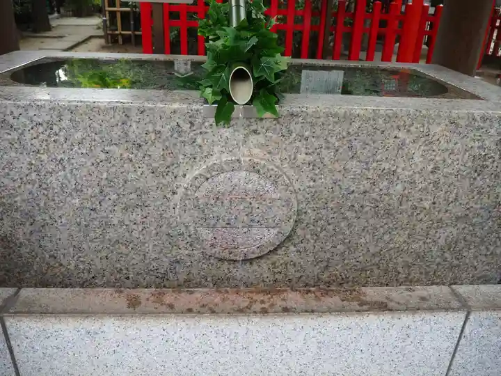 新田神社の手水舎