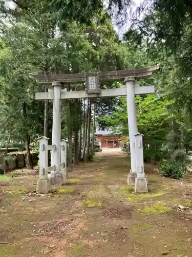 塚崎香取神社の{uncategorized: "未分類", other: "その他", undefined: "問題あり", building: "その他建物", grave: "お墓", sacred_gate: "鳥居", guardian: "狛犬", statue: "像", buddha: "仏像", history: "歴史", nature: "自然", garden: "庭園", animal: "動物", pagoda: "塔", temizu: "手水舎", mountain_gate: "山門・神門", sanctuary: "本殿・本堂", subordinate: "末社・摂社", art: "芸術", scenery: "景色", jizo: "地蔵", ema: "絵馬", goshuin: "御朱印", omikuji: "おみくじ", items: "授与品その他", amulet: "お守り", goshuincho: "御朱印帳", eats: "食事", festival: "お祭り", votive_dance: "神楽", shichigosan: "七五三参", wedding: "結婚式", experience: "体験その他", initially: "初詣", around: "周辺", anti_infection: "感染症対策"}