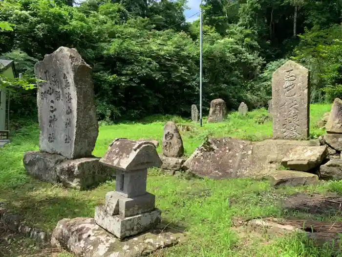 三嶋神社の建物その他