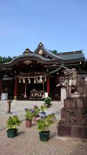 辛國神社の本殿