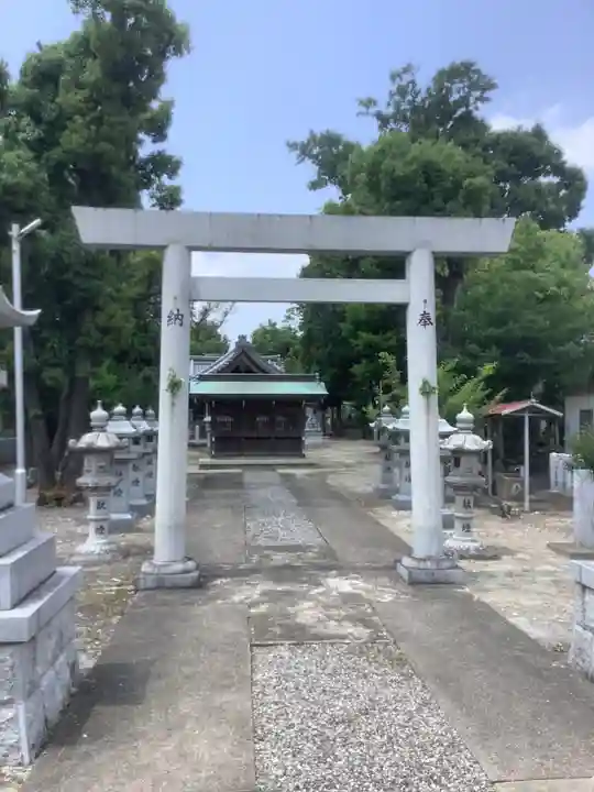 白山神社(松河戸町)の鳥居