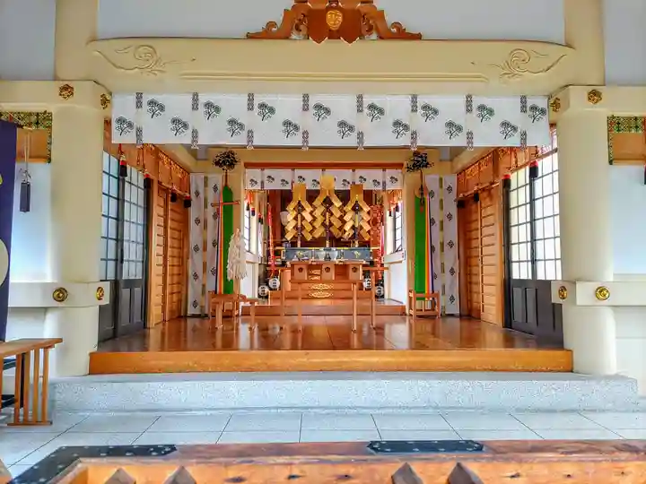 日吉神社の本殿・本堂