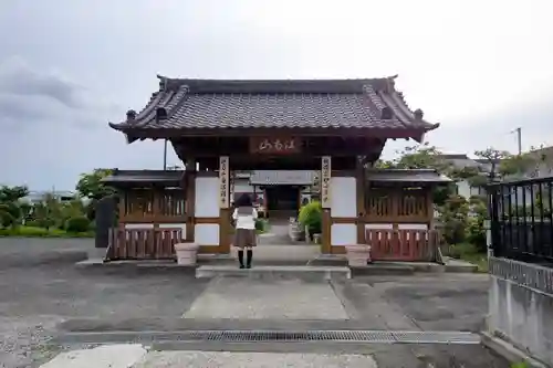 恵洪寺の山門・神門