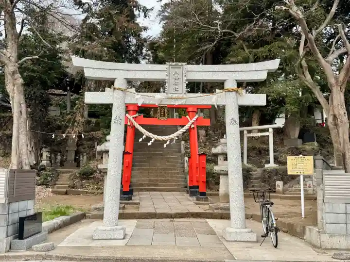 八幡神社の{uncategorized: "未分類", other: "その他", undefined: "問題あり", building: "その他建物", grave: "お墓", sacred_gate: "鳥居", guardian: "狛犬", statue: "像", buddha: "仏像", history: "歴史", nature: "自然", garden: "庭園", animal: "動物", pagoda: "塔", temizu: "手水舎", mountain_gate: "山門・神門", sanctuary: "本殿・本堂", subordinate: "末社・摂社", art: "芸術", scenery: "景色", jizo: "地蔵", ema: "絵馬", goshuin: "御朱印", omikuji: "おみくじ", items: "授与品その他", amulet: "お守り", goshuincho: "御朱印帳", eats: "食事", festival: "お祭り", votive_dance: "神楽", shichigosan: "七五三参", wedding: "結婚式", experience: "体験その他", initially: "初詣", around: "周辺", anti_infection: "感染症対策"}