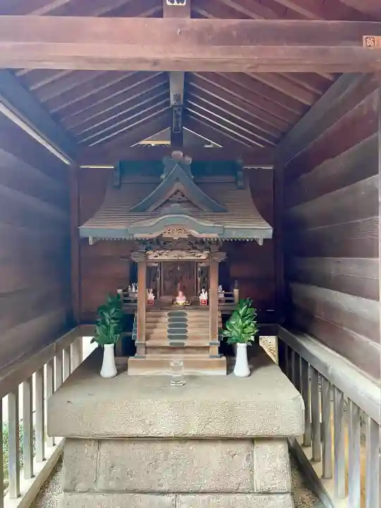 御園神社の{uncategorized: "未分類", other: "その他", undefined: "問題あり", building: "その他建物", grave: "お墓", sacred_gate: "鳥居", guardian: "狛犬", statue: "像", buddha: "仏像", history: "歴史", nature: "自然", garden: "庭園", animal: "動物", pagoda: "塔", temizu: "手水舎", mountain_gate: "山門・神門", sanctuary: "本殿・本堂", subordinate: "末社・摂社", art: "芸術", scenery: "景色", jizo: "地蔵", ema: "絵馬", goshuin: "御朱印", omikuji: "おみくじ", items: "授与品その他", amulet: "お守り", goshuincho: "御朱印帳", eats: "食事", festival: "お祭り", votive_dance: "神楽", shichigosan: "七五三参", wedding: "結婚式", experience: "体験その他", initially: "初詣", around: "周辺", anti_infection: "感染症対策"}