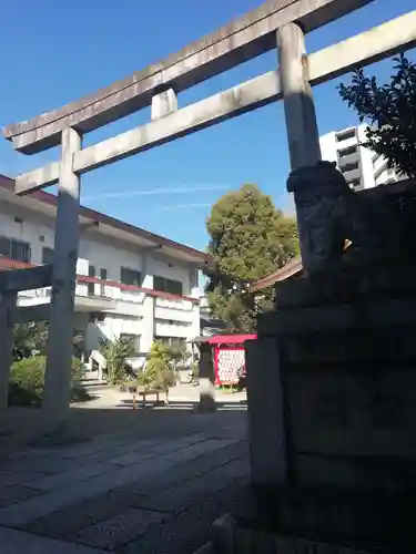 三輪神社の鳥居