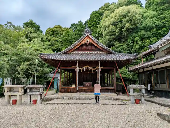 曽野稲荷神社の本殿・本堂