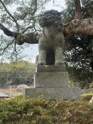 六所神社の{uncategorized: "未分類", other: "その他", undefined: "問題あり", building: "その他建物", grave: "お墓", sacred_gate: "鳥居", guardian: "狛犬", statue: "像", buddha: "仏像", history: "歴史", nature: "自然", garden: "庭園", animal: "動物", pagoda: "塔", temizu: "手水舎", mountain_gate: "山門・神門", sanctuary: "本殿・本堂", subordinate: "末社・摂社", art: "芸術", scenery: "景色", jizo: "地蔵", ema: "絵馬", goshuin: "御朱印", omikuji: "おみくじ", items: "授与品その他", amulet: "お守り", goshuincho: "御朱印帳", eats: "食事", festival: "お祭り", votive_dance: "神楽", shichigosan: "七五三参", wedding: "結婚式", experience: "体験その他", initially: "初詣", around: "周辺", anti_infection: "感染症対策"}