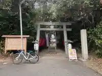 村屋坐弥冨都比売神社の{uncategorized: "未分類", other: "その他", undefined: "問題あり", building: "その他建物", grave: "お墓", sacred_gate: "鳥居", guardian: "狛犬", statue: "像", buddha: "仏像", history: "歴史", nature: "自然", garden: "庭園", animal: "動物", pagoda: "塔", temizu: "手水舎", mountain_gate: "山門・神門", sanctuary: "本殿・本堂", subordinate: "末社・摂社", art: "芸術", scenery: "景色", jizo: "地蔵", ema: "絵馬", goshuin: "御朱印", omikuji: "おみくじ", items: "授与品その他", amulet: "お守り", goshuincho: "御朱印帳", eats: "食事", festival: "お祭り", votive_dance: "神楽", shichigosan: "七五三参", wedding: "結婚式", experience: "体験その他", initially: "初詣", around: "周辺", anti_infection: "感染症対策"}