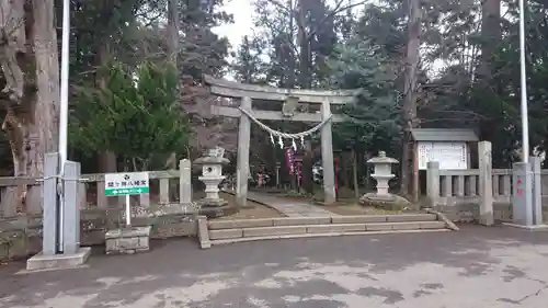 間々田八幡宮の鳥居
