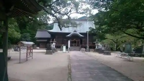 與止日女神社の本殿・本堂