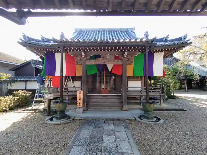 東南院の本殿・本堂