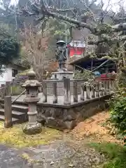 代々木神社の像