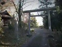 東崕稲荷神社の鳥居