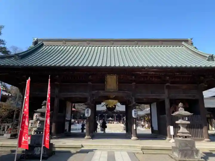 妻沼聖天山歓喜院の山門・神門