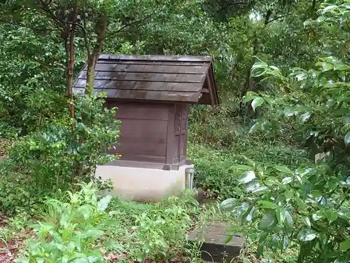 鳩峯八幡神社の末社