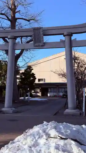 福井神社の{uncategorized: "未分類", other: "その他", undefined: "問題あり", building: "その他建物", grave: "お墓", sacred_gate: "鳥居", guardian: "狛犬", statue: "像", buddha: "仏像", history: "歴史", nature: "自然", garden: "庭園", animal: "動物", pagoda: "塔", temizu: "手水舎", mountain_gate: "山門・神門", sanctuary: "本殿・本堂", subordinate: "末社・摂社", art: "芸術", scenery: "景色", jizo: "地蔵", ema: "絵馬", goshuin: "御朱印", omikuji: "おみくじ", items: "授与品その他", amulet: "お守り", goshuincho: "御朱印帳", eats: "食事", festival: "お祭り", votive_dance: "神楽", shichigosan: "七五三参", wedding: "結婚式", experience: "体験その他", initially: "初詣", around: "周辺", anti_infection: "感染症対策"}