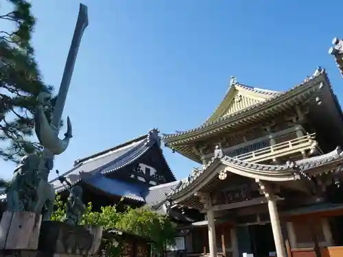 善光寺大勧進の像