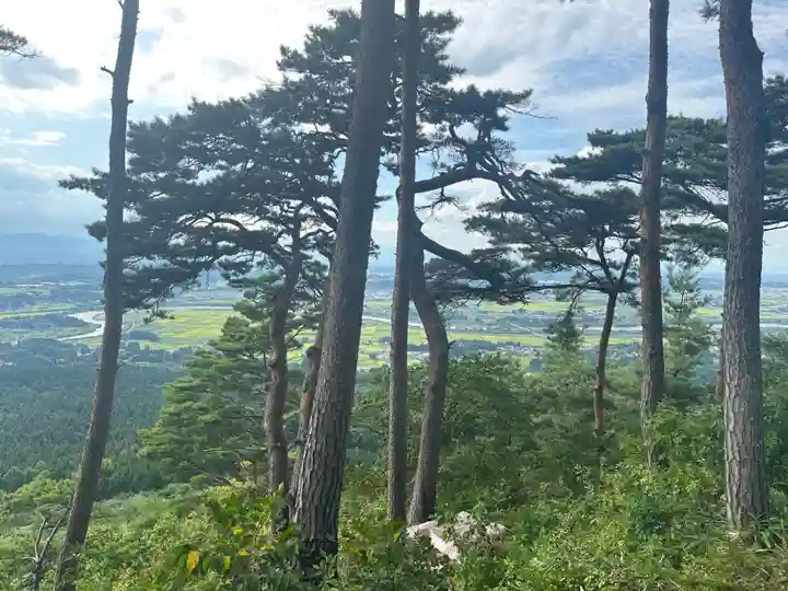 月山神社奥の院(岩手県)