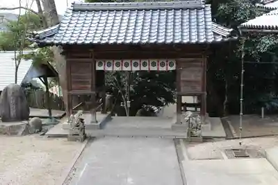 氷川神社の山門・神門