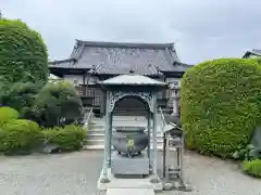 仏導寺の本殿