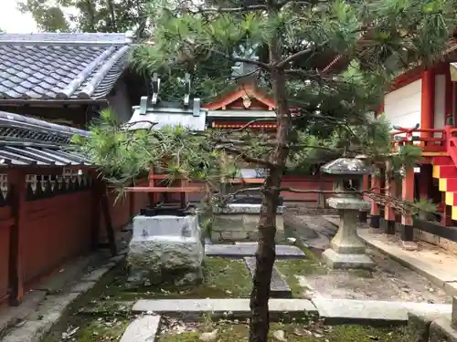 雲甘寺坐楢本神社の末社・摂社