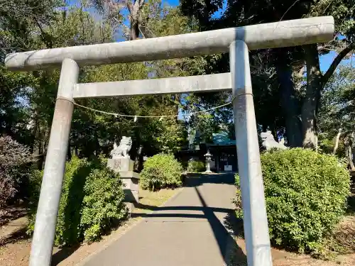 伊勢社の{uncategorized: "未分類", other: "その他", undefined: "問題あり", building: "その他建物", grave: "お墓", sacred_gate: "鳥居", guardian: "狛犬", statue: "像", buddha: "仏像", history: "歴史", nature: "自然", garden: "庭園", animal: "動物", pagoda: "塔", temizu: "手水舎", mountain_gate: "山門・神門", sanctuary: "本殿・本堂", subordinate: "末社・摂社", art: "芸術", scenery: "景色", jizo: "地蔵", ema: "絵馬", goshuin: "御朱印", omikuji: "おみくじ", items: "授与品その他", amulet: "お守り", goshuincho: "御朱印帳", eats: "食事", festival: "お祭り", votive_dance: "神楽", shichigosan: "七五三参", wedding: "結婚式", experience: "体験その他", initially: "初詣", around: "周辺", anti_infection: "感染症対策"}