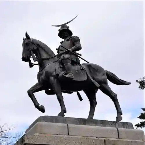 宮城縣護國神社の像