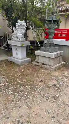 三社神社の{uncategorized: "未分類", other: "その他", undefined: "問題あり", building: "その他建物", grave: "お墓", sacred_gate: "鳥居", guardian: "狛犬", statue: "像", buddha: "仏像", history: "歴史", nature: "自然", garden: "庭園", animal: "動物", pagoda: "塔", temizu: "手水舎", mountain_gate: "山門・神門", sanctuary: "本殿・本堂", subordinate: "末社・摂社", art: "芸術", scenery: "景色", jizo: "地蔵", ema: "絵馬", goshuin: "御朱印", omikuji: "おみくじ", items: "授与品その他", amulet: "お守り", goshuincho: "御朱印帳", eats: "食事", festival: "お祭り", votive_dance: "神楽", shichigosan: "七五三参", wedding: "結婚式", experience: "体験その他", initially: "初詣", around: "周辺", anti_infection: "感染症対策"}