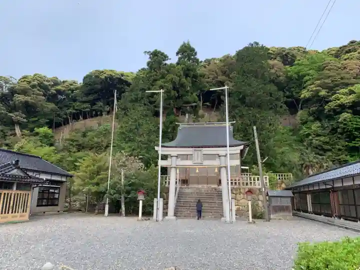 宇波西神社の本殿・本堂