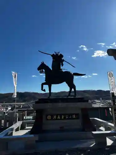 上野国一社八幡八幡宮の{uncategorized: "未分類", other: "その他", undefined: "問題あり", building: "その他建物", grave: "お墓", sacred_gate: "鳥居", guardian: "狛犬", statue: "像", buddha: "仏像", history: "歴史", nature: "自然", garden: "庭園", animal: "動物", pagoda: "塔", temizu: "手水舎", mountain_gate: "山門・神門", sanctuary: "本殿・本堂", subordinate: "末社・摂社", art: "芸術", scenery: "景色", jizo: "地蔵", ema: "絵馬", goshuin: "御朱印", omikuji: "おみくじ", items: "授与品その他", amulet: "お守り", goshuincho: "御朱印帳", eats: "食事", festival: "お祭り", votive_dance: "神楽", shichigosan: "七五三参", wedding: "結婚式", experience: "体験その他", initially: "初詣", around: "周辺", anti_infection: "感染症対策"}