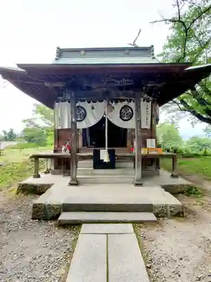 鶴ケ城稲荷神社の本殿・本堂