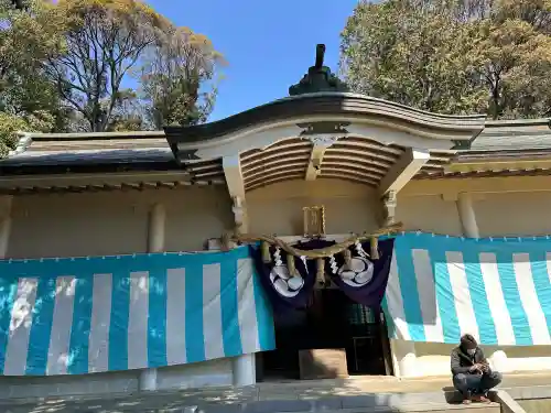 熊野神社（久保一色）の{uncategorized: "未分類", other: "その他", undefined: "問題あり", building: "その他建物", grave: "お墓", sacred_gate: "鳥居", guardian: "狛犬", statue: "像", buddha: "仏像", history: "歴史", nature: "自然", garden: "庭園", animal: "動物", pagoda: "塔", temizu: "手水舎", mountain_gate: "山門・神門", sanctuary: "本殿・本堂", subordinate: "末社・摂社", art: "芸術", scenery: "景色", jizo: "地蔵", ema: "絵馬", goshuin: "御朱印", omikuji: "おみくじ", items: "授与品その他", amulet: "お守り", goshuincho: "御朱印帳", eats: "食事", festival: "お祭り", votive_dance: "神楽", shichigosan: "七五三参", wedding: "結婚式", experience: "体験その他", initially: "初詣", around: "周辺", anti_infection: "感染症対策"}