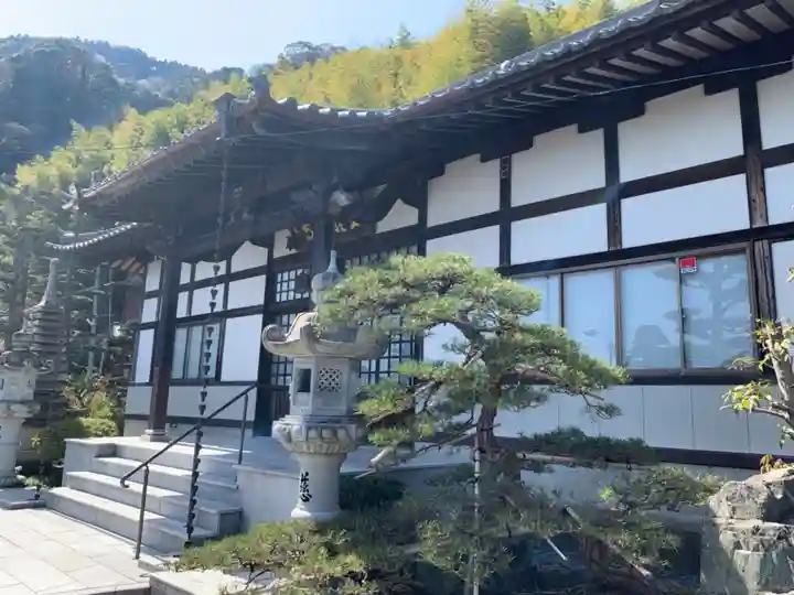 宝積寺の本殿・本堂